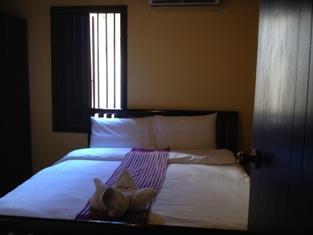 Central Backpacker Hostel Луанг Прабанг Екстериор снимка
