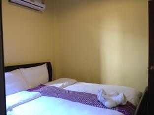 Central Backpacker Hostel Луанг Прабанг Екстериор снимка